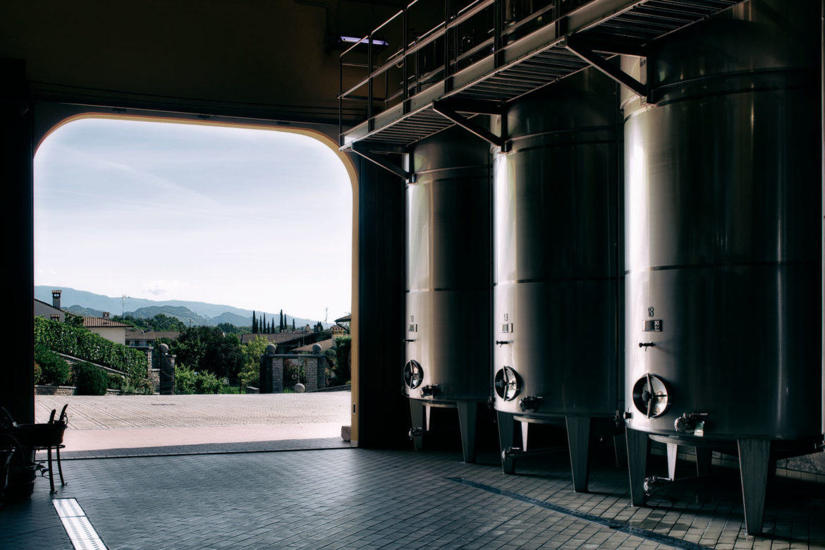 Interno della cantina Le Rive