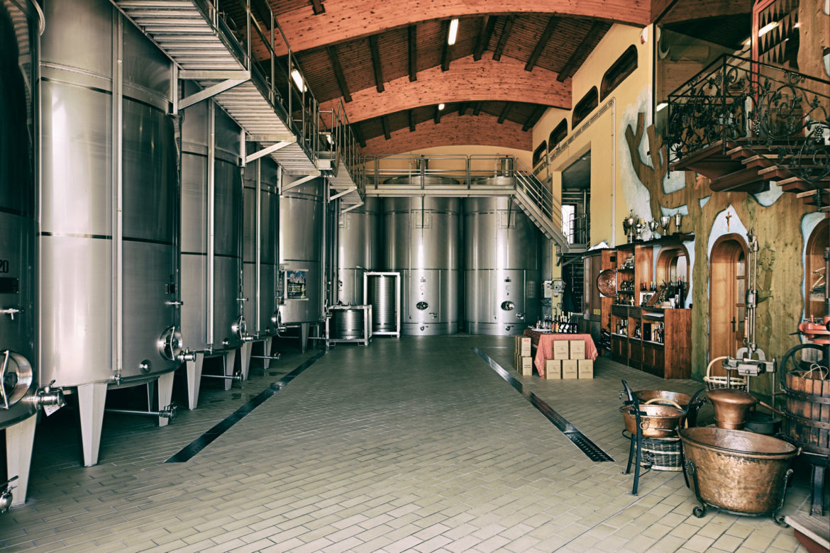Interno della cantina Le Rive